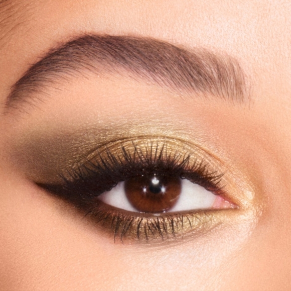 Charlotte Tilbury Luxury Eyeshadow Palette in The Golden Goddess - Picture 4 of 10